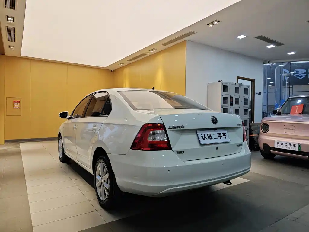 Skoda Rapid 2016 — фото 24