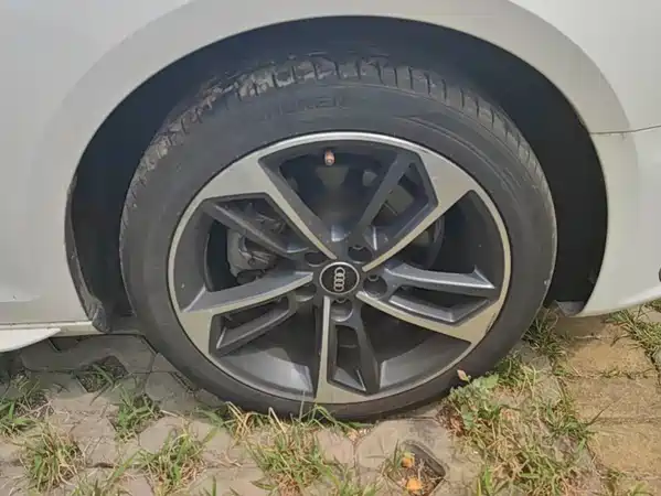 Audi A4L 2023