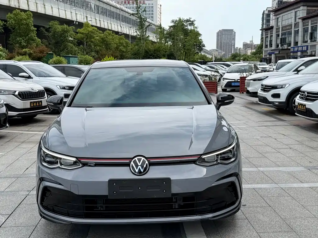 Volkswagen Golf 2023