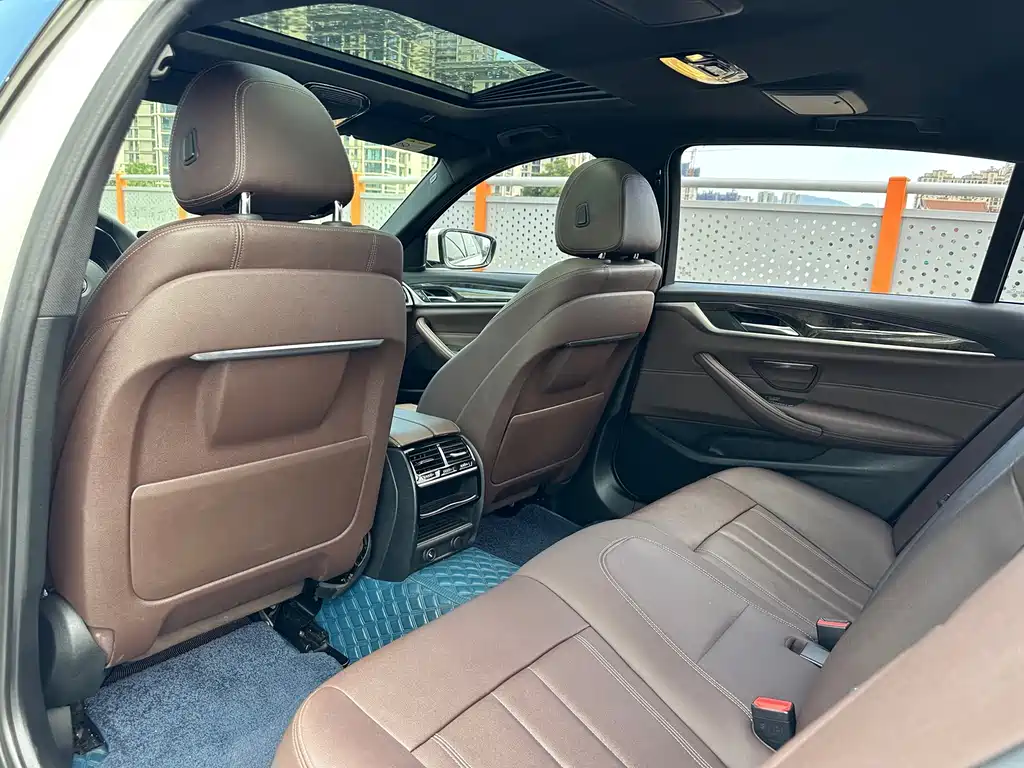 BMW 5 Series 2019