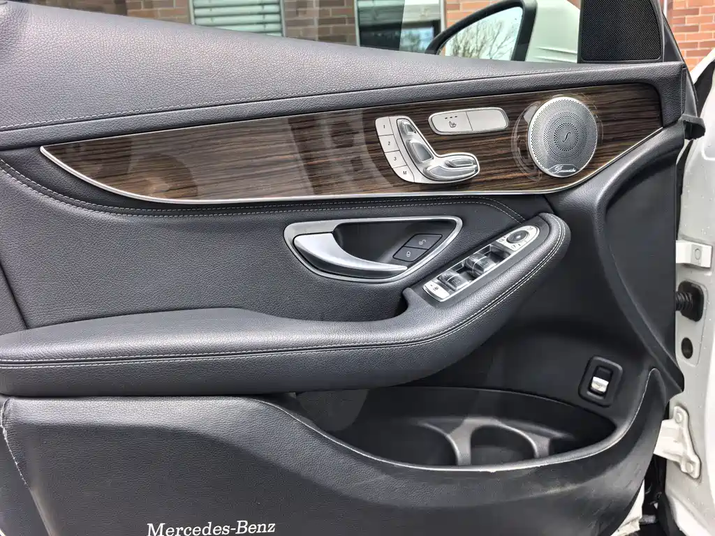 Mercedes-Benz GLC 2019 — фото 15