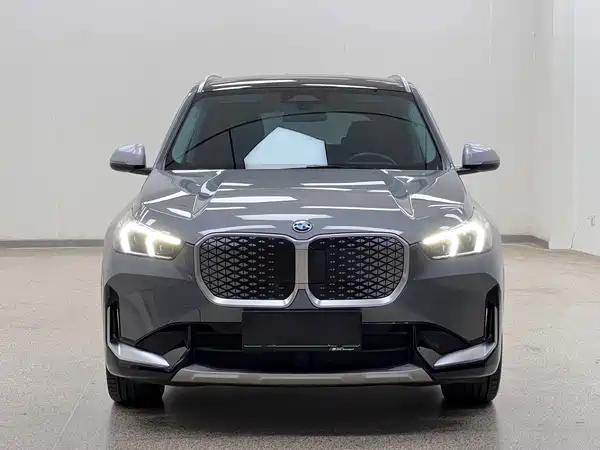 BMW iX1 2023