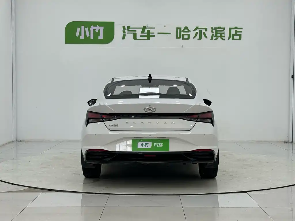 Hyundai Elantra 2023