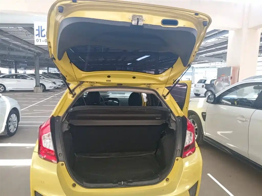 Honda Fit 2018 — фото 19