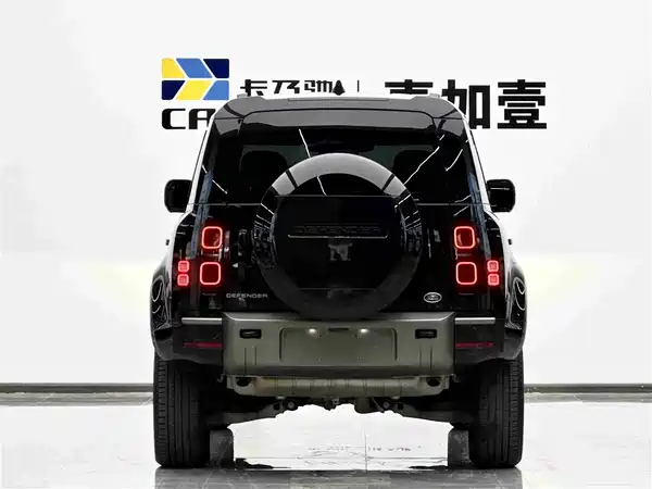 Land Rover Defender 2025