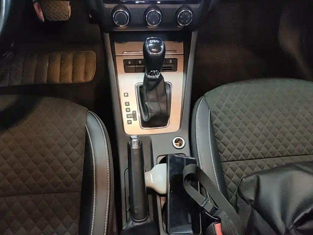 Skoda Octavia 2018 — фото 14