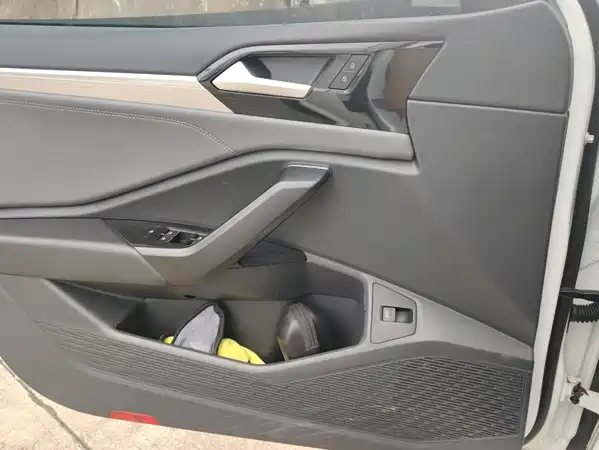 Volkswagen Sagitar 2020