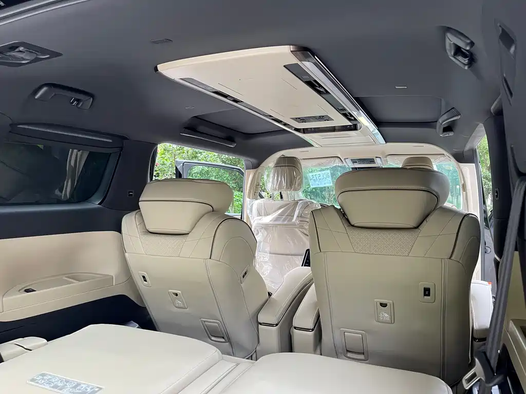 Toyota Alphard — фото 14
