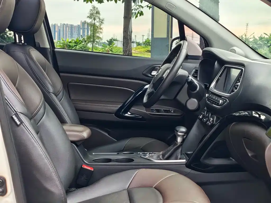 GAC Motor Trumpchi GS4 2016 — фото 13