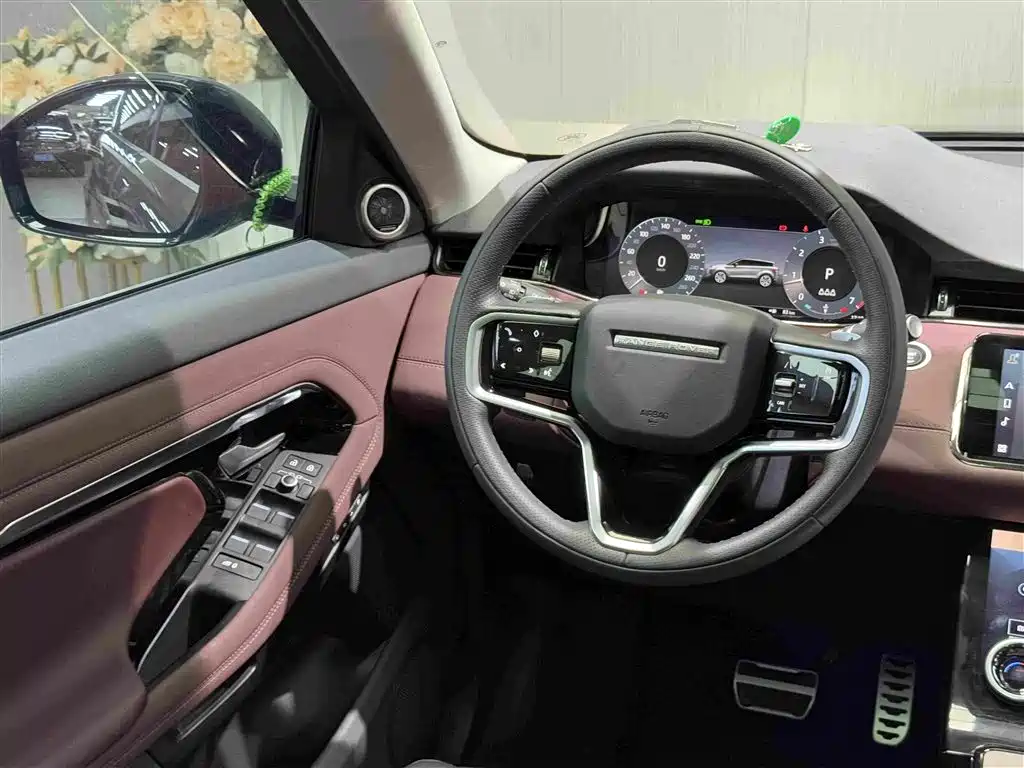 Land Rover Evoque 2024 — фото 15