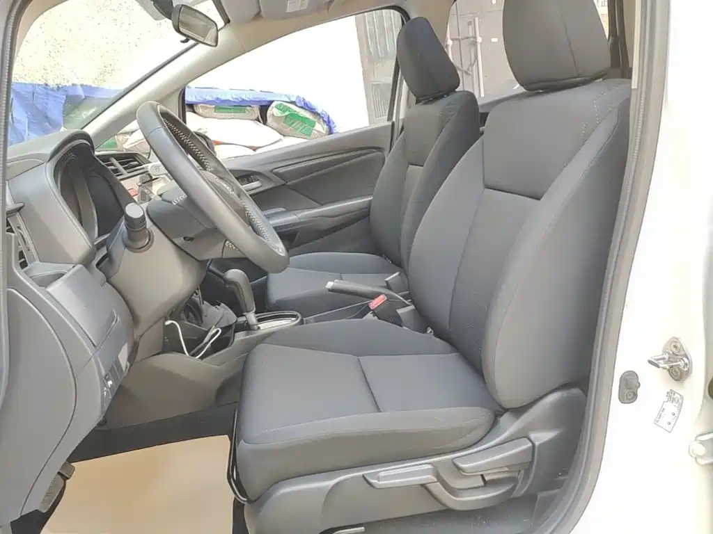 Honda Fit 2017 — фото 11