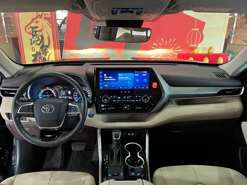 Toyota Highlander 2022 — фото 12
