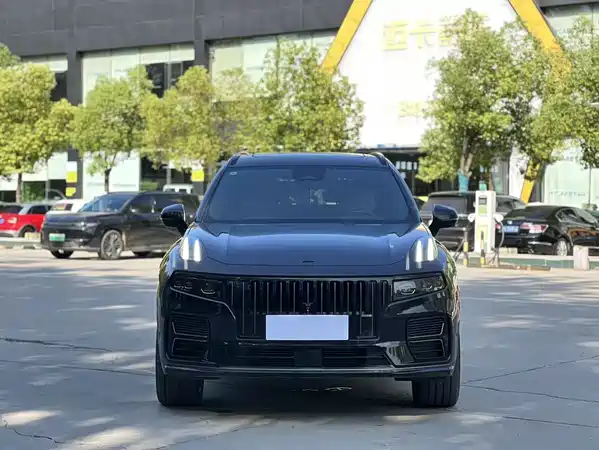 Lynk & Co 09 EM-P 2024