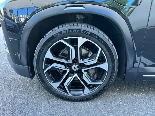 NIO ES8 2018