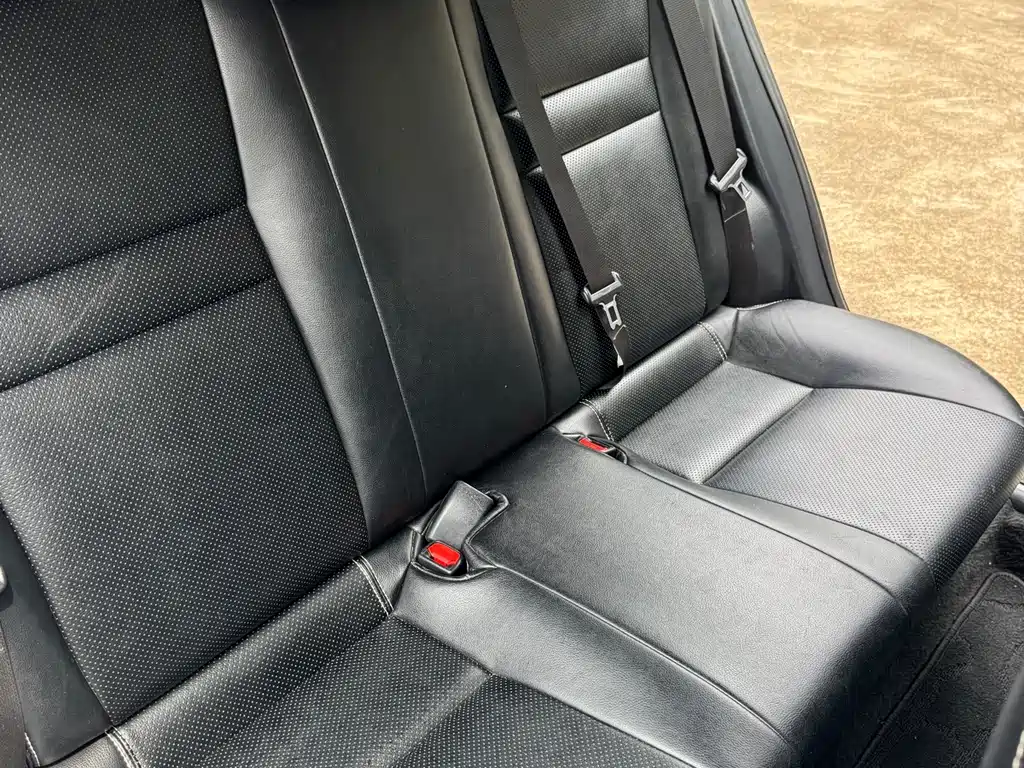 Toyota Yaris L 2018 — фото 17
