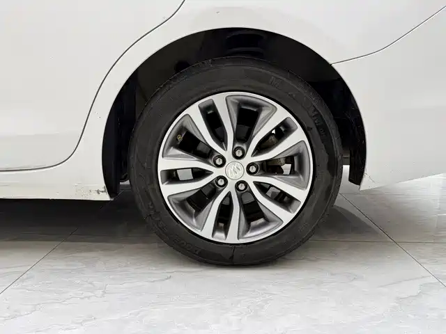Buick Excelle 2019 — фото 16