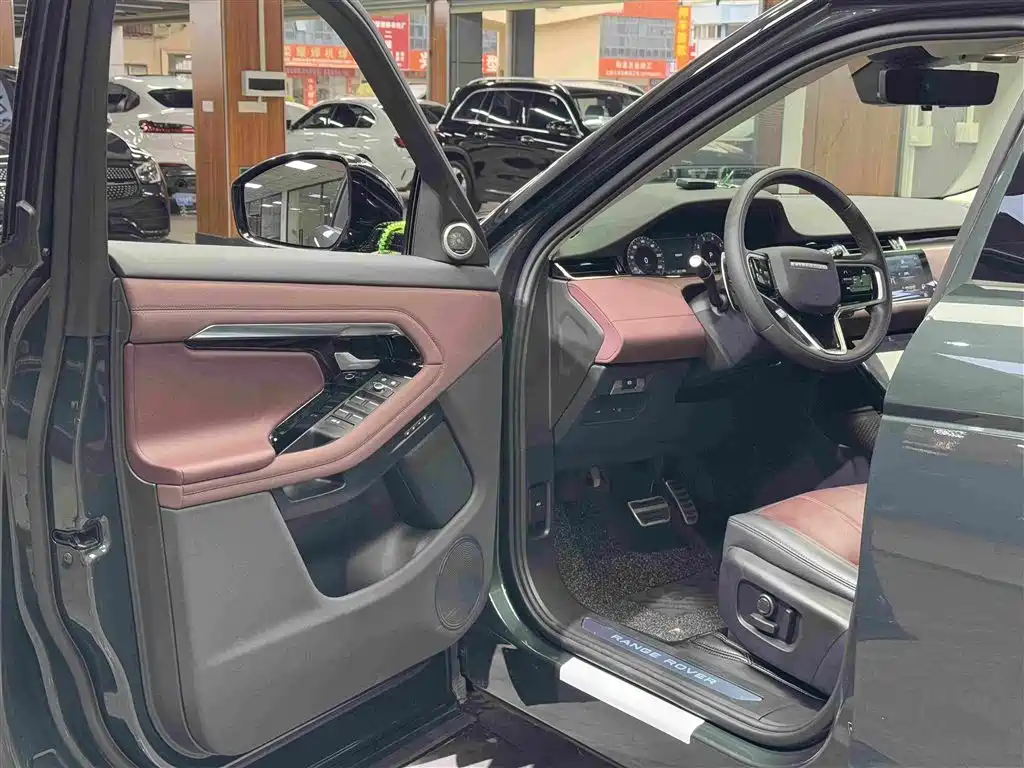 Land Rover Evoque 2024