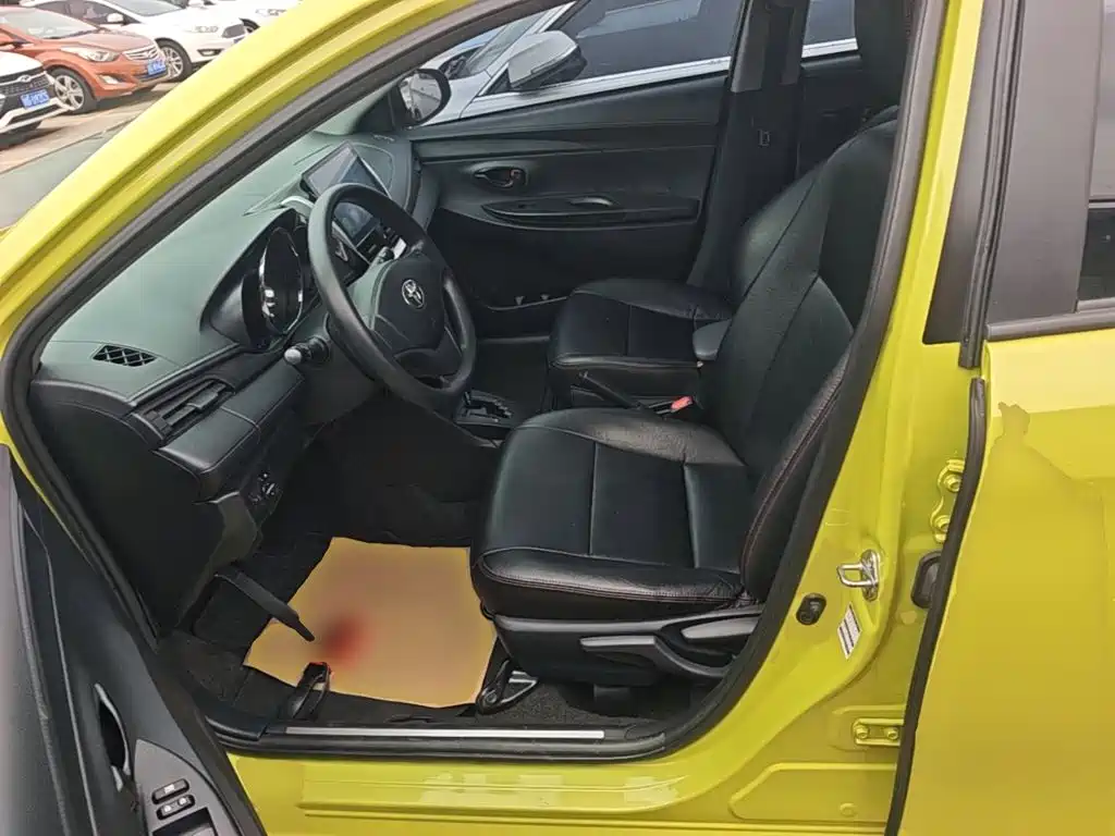 Toyota Yaris L 2019 — фото 15
