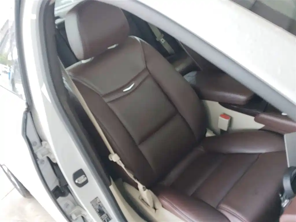 Cadillac XTS 2015 — фото 25