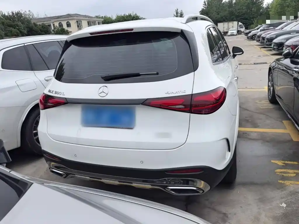 Mercedes-Benz GLC 2025