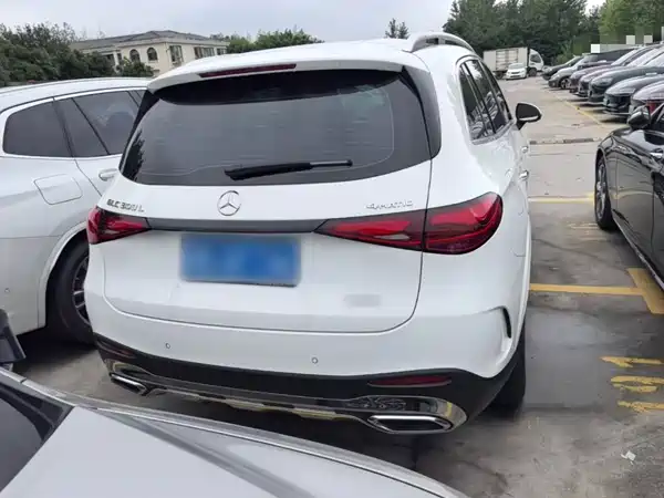 Mercedes-Benz GLC 2025
