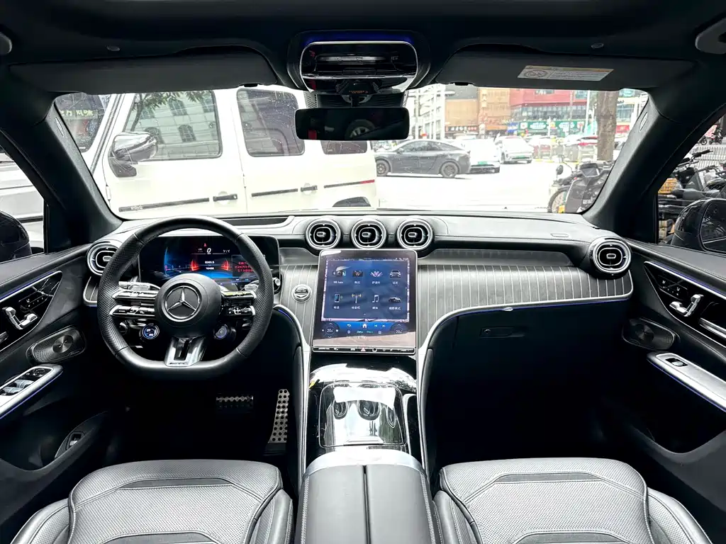 Mercedes-Benz GLC AMG 2024 — фото 4