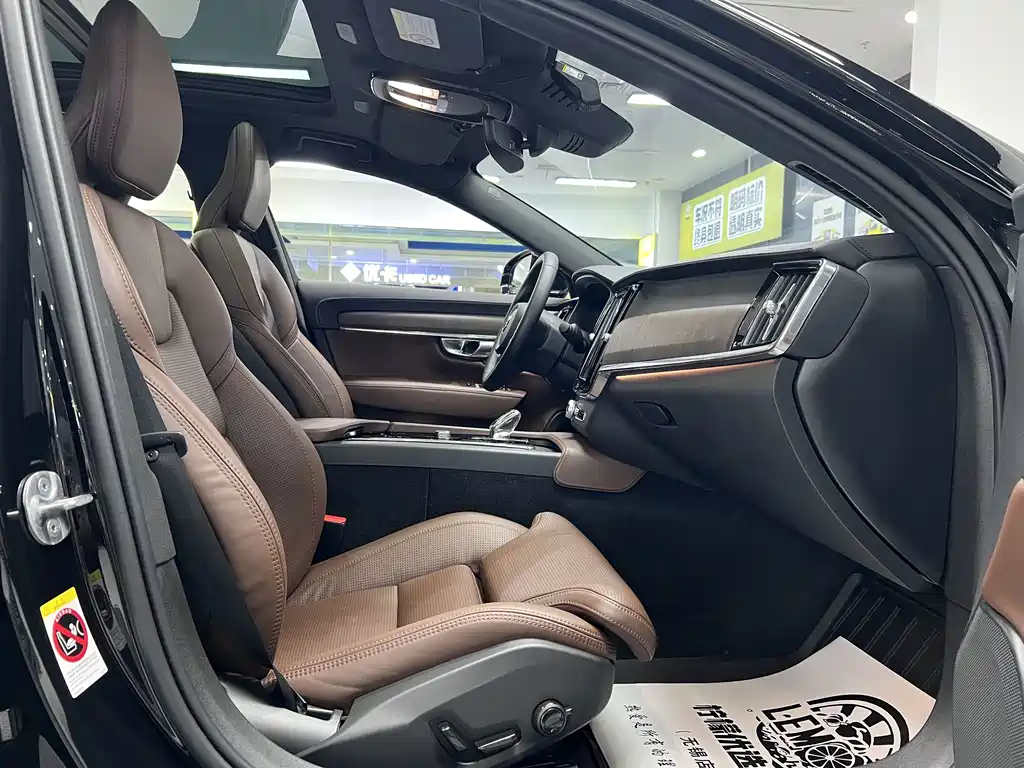 Volvo S90 2023 — фото 15
