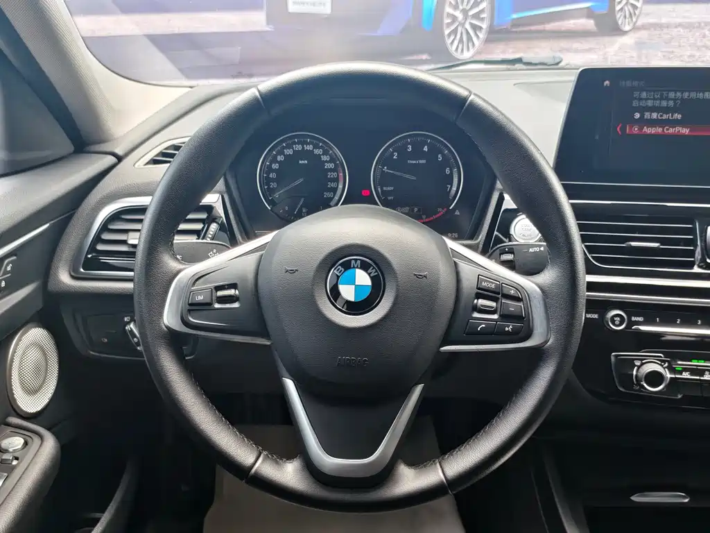 BMW 1 Series 2022 — фото 18