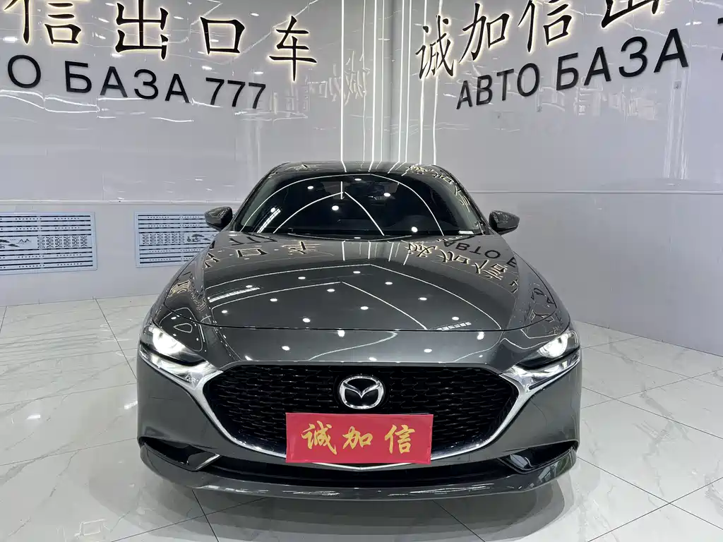 Mazda 3 Axela 2023