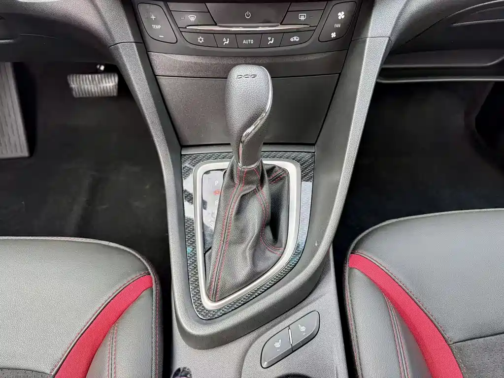 Buick Excelle 2016 — фото 13
