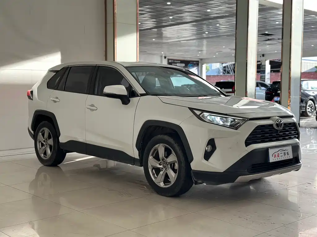 Toyota RAV4 2021