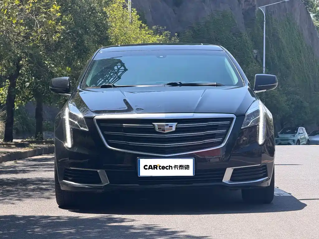 Cadillac XTS 2019 — фото 2