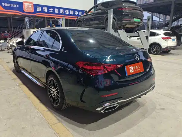 Mercedes-Benz C-Class 2024