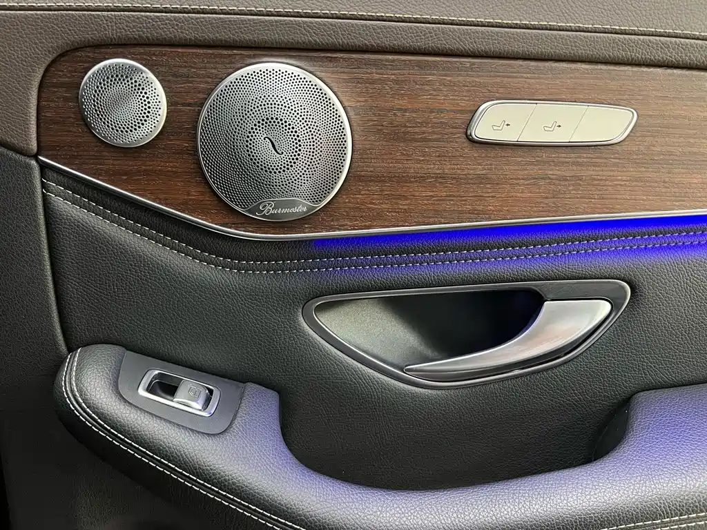 Mercedes-Benz GLC 2020 — фото 20