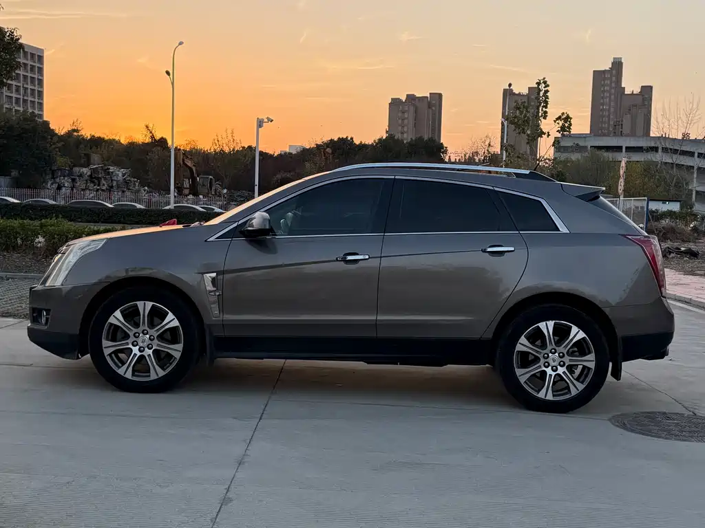 Cadillac SRX 2012