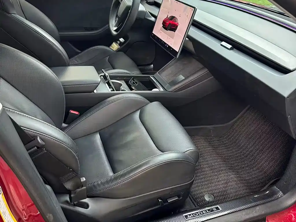 Tesla Model 3 2025 — фото 5
