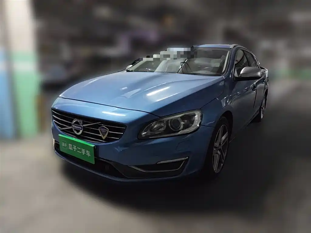 Volvo V60 2015 — фото 2