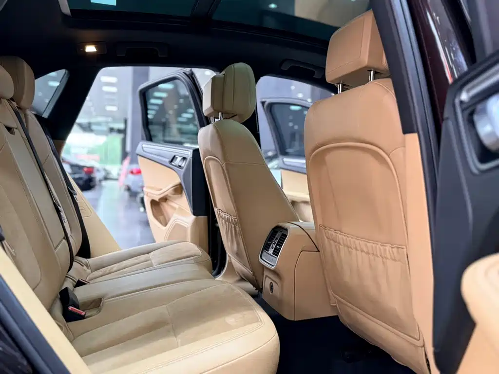 Porsche Macan 2017 — фото 15