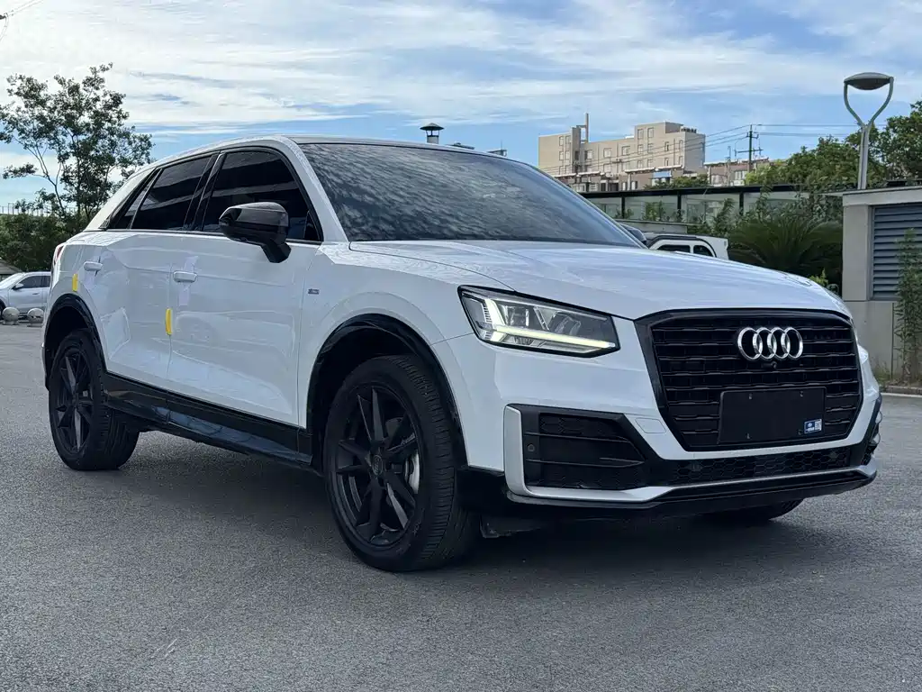 Audi Q2L 2021