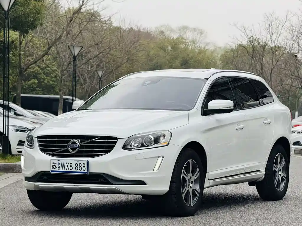 Volvo XC60 2014 — фото 1