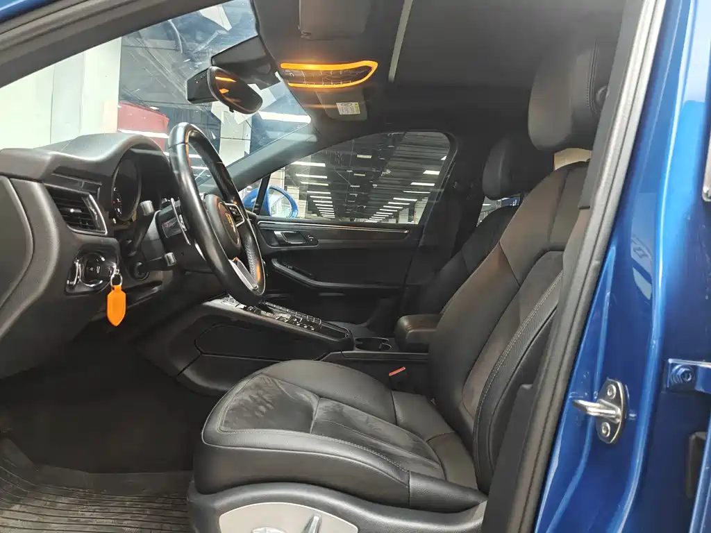 Porsche Macan 2016 — фото 15