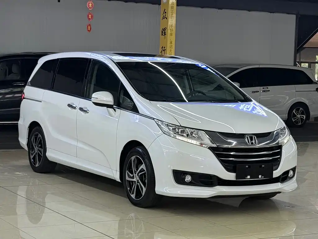 Honda Odyssey 2017 — фото 3