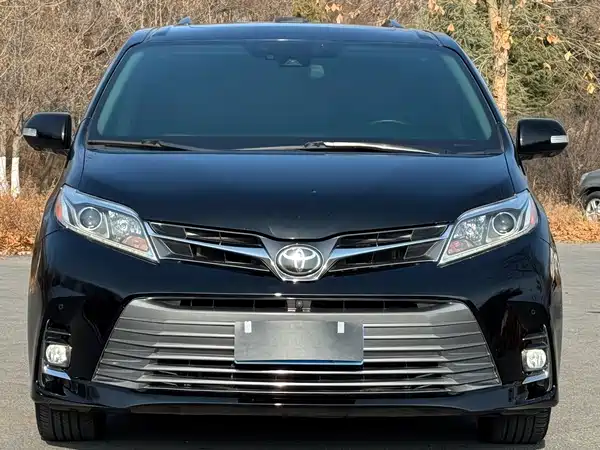 Toyota Sienna 2015