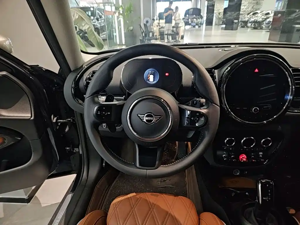 MINI Clubman 2021 — фото 11