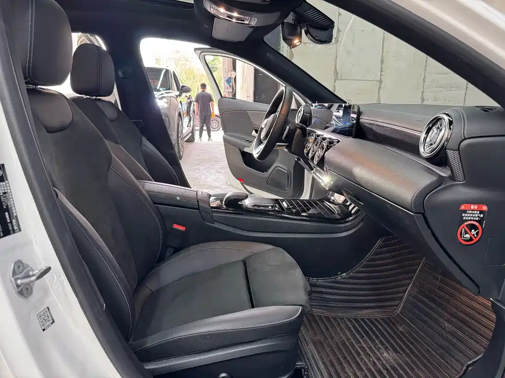 Mercedes-Benz A-Class 2021 — фото 12