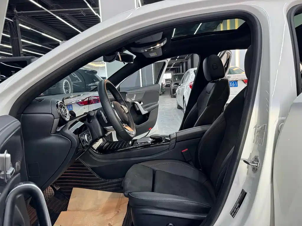 Mercedes-Benz A-Class 2021 — фото 10
