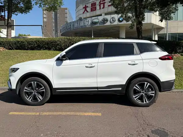 Geely Boyue 2022