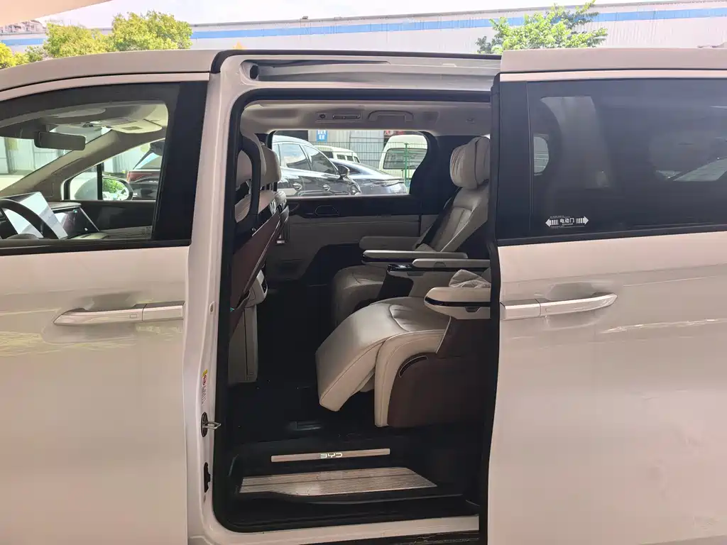 BYD Xia 2025