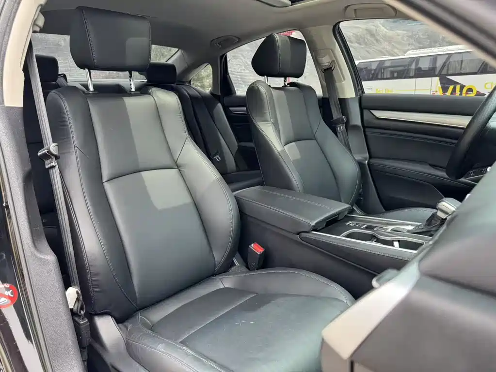 Honda Accord 2022 — фото 14