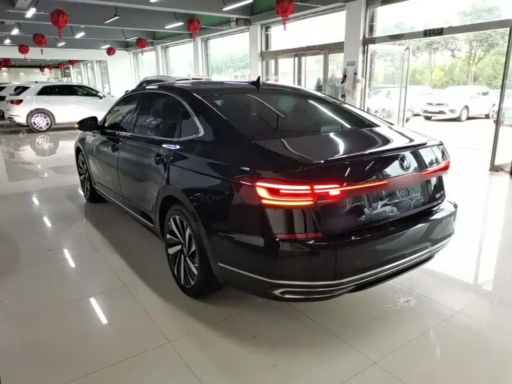 Volkswagen Passat 2022